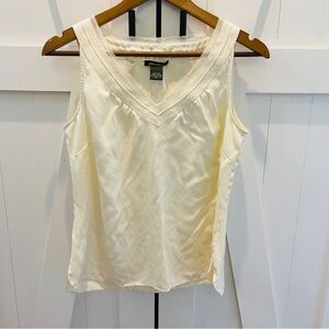 Eddie Bauer silk V-neck Elegant Cream Sleeveless Top size M